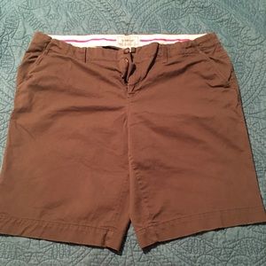 Old Navy women’s Bermuda shorts